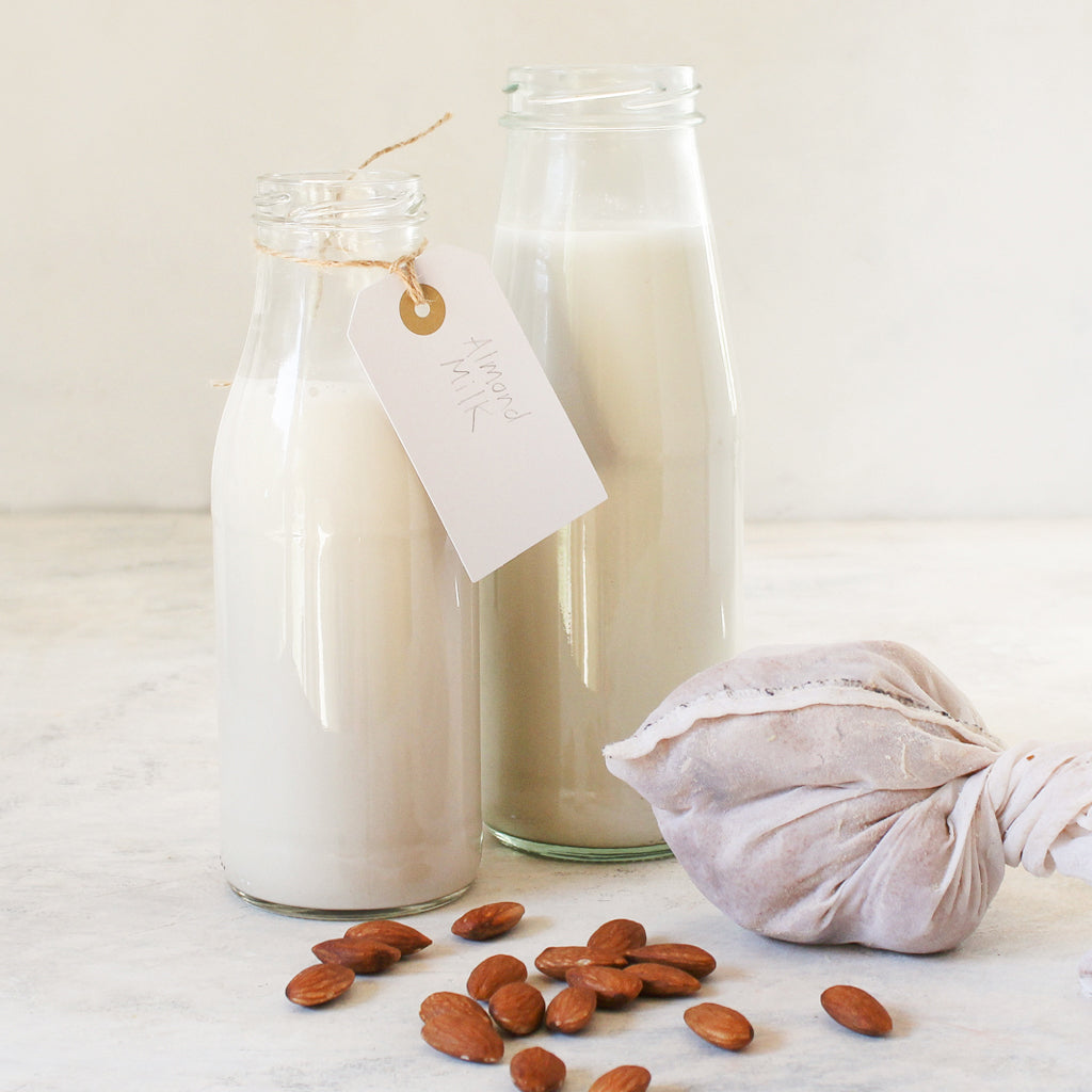 How to make delicious almond milk at home