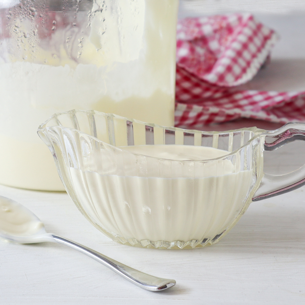 Make crème fraiche in a yogurt maker